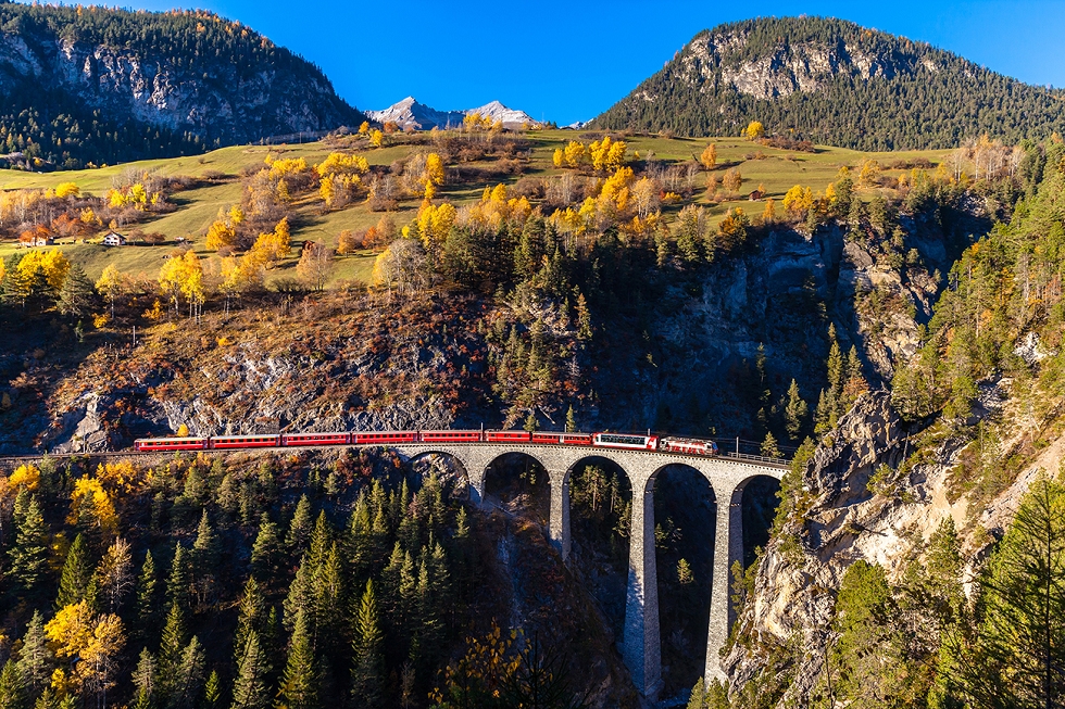 BERNINA EXPRESS con St. Moritz - Livigno e Glorenza