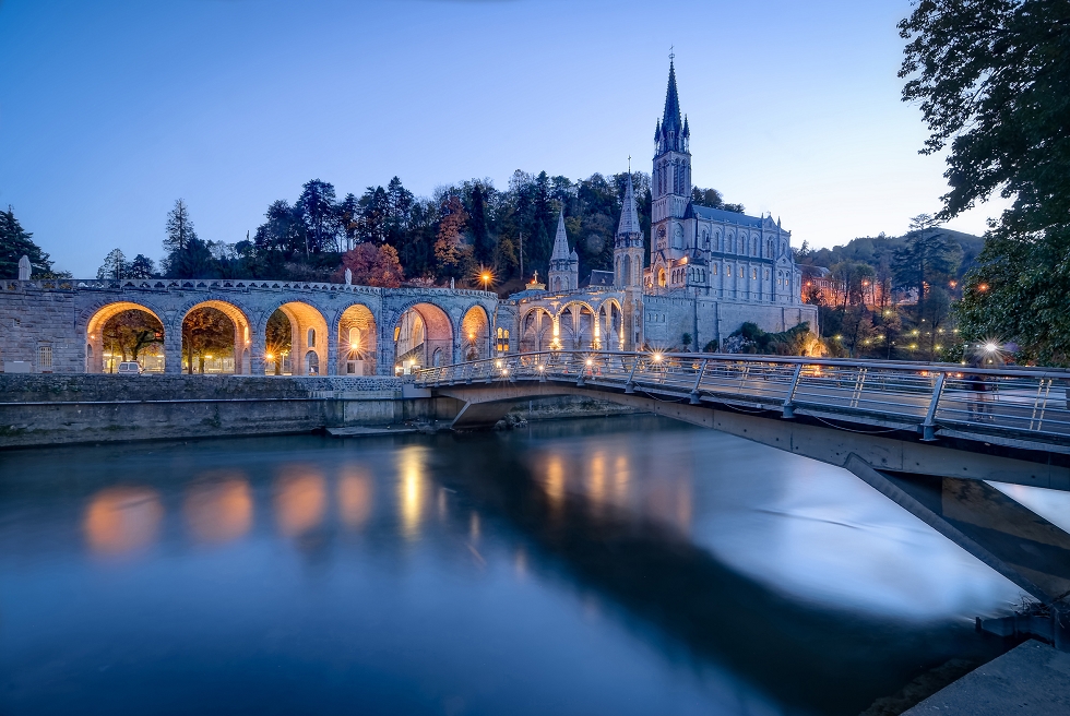 LOURDES